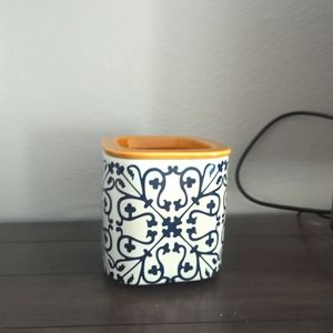 Pink zebra blue tile summer pot